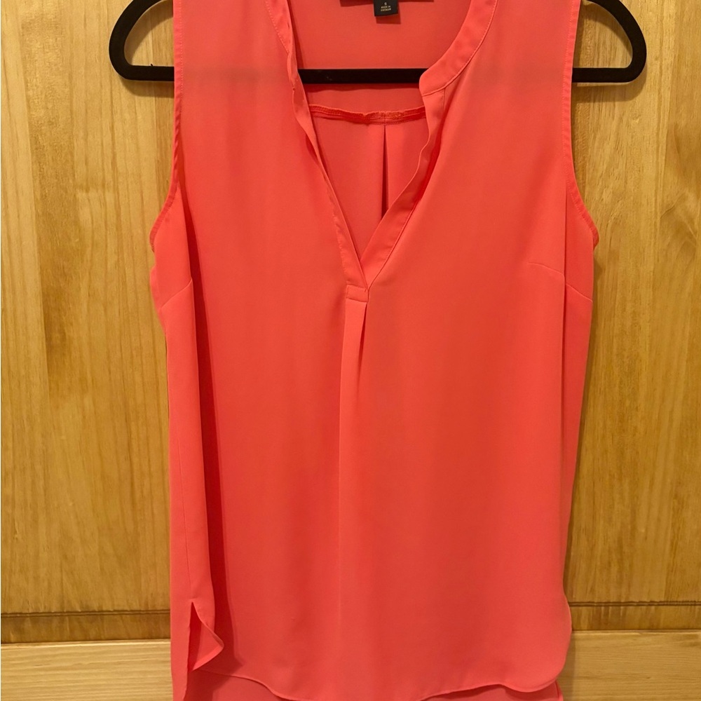💝 3/$10. Cynthia Steffe Coral Sleeveless Blouse